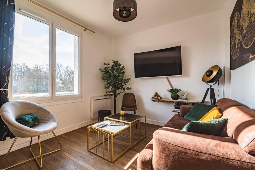 Apartament La "Taniere" Pour 6 Personnes Isles-sur-Suippe Zewnętrze zdjęcie